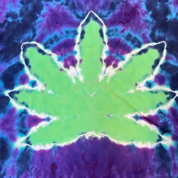 handmade tie dyed unisex tshirt 3XL pot leaf galaxy sky - Picture 2 of 8